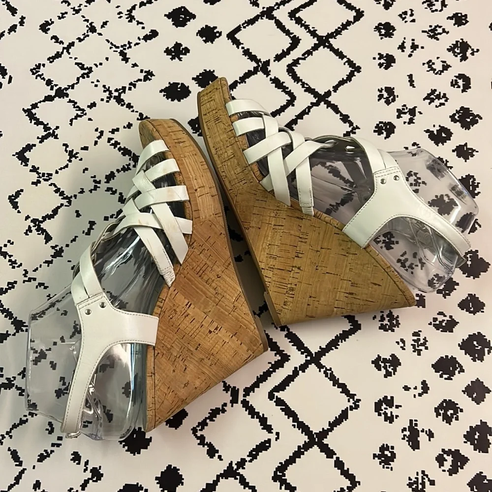 GUESS White Strappy Wedge Sandals, Size 8.5 - GUC